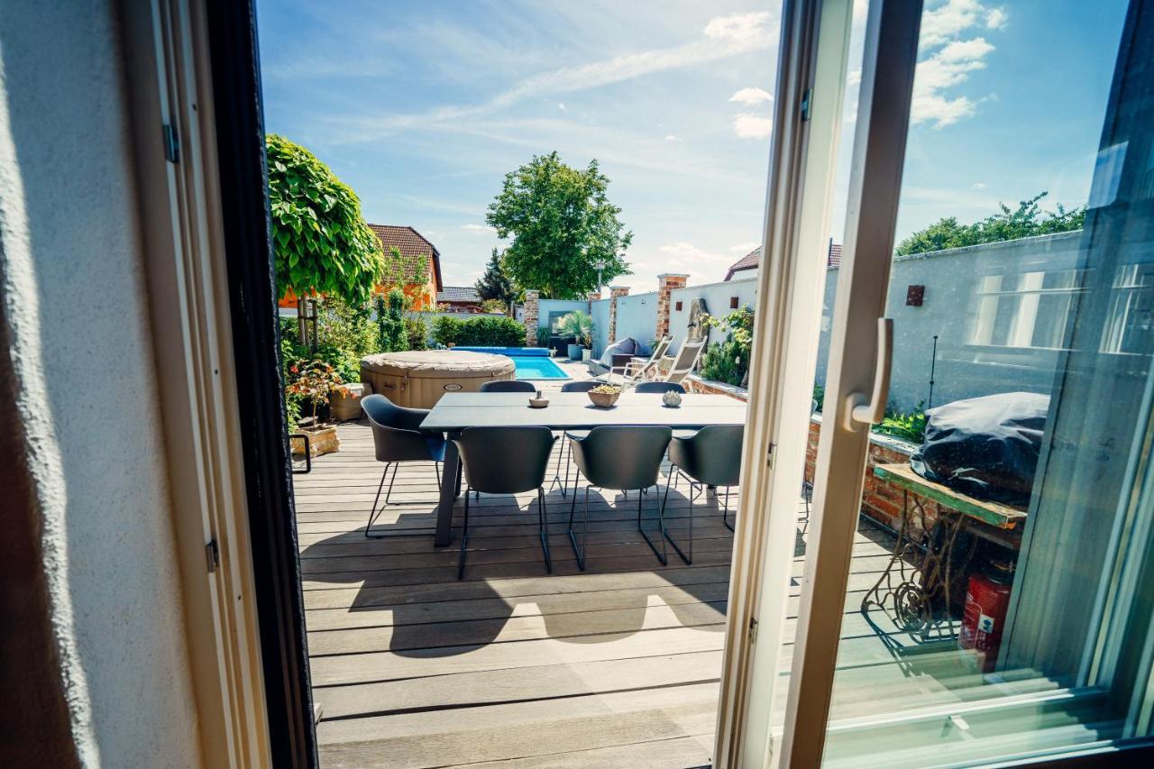 Alte Schmiede Mit Sauna, Pool Und Whirpool Im Aussenbereich Schoenstes Ferienhaus Der Lausitz Elsterheide Buitenkant foto