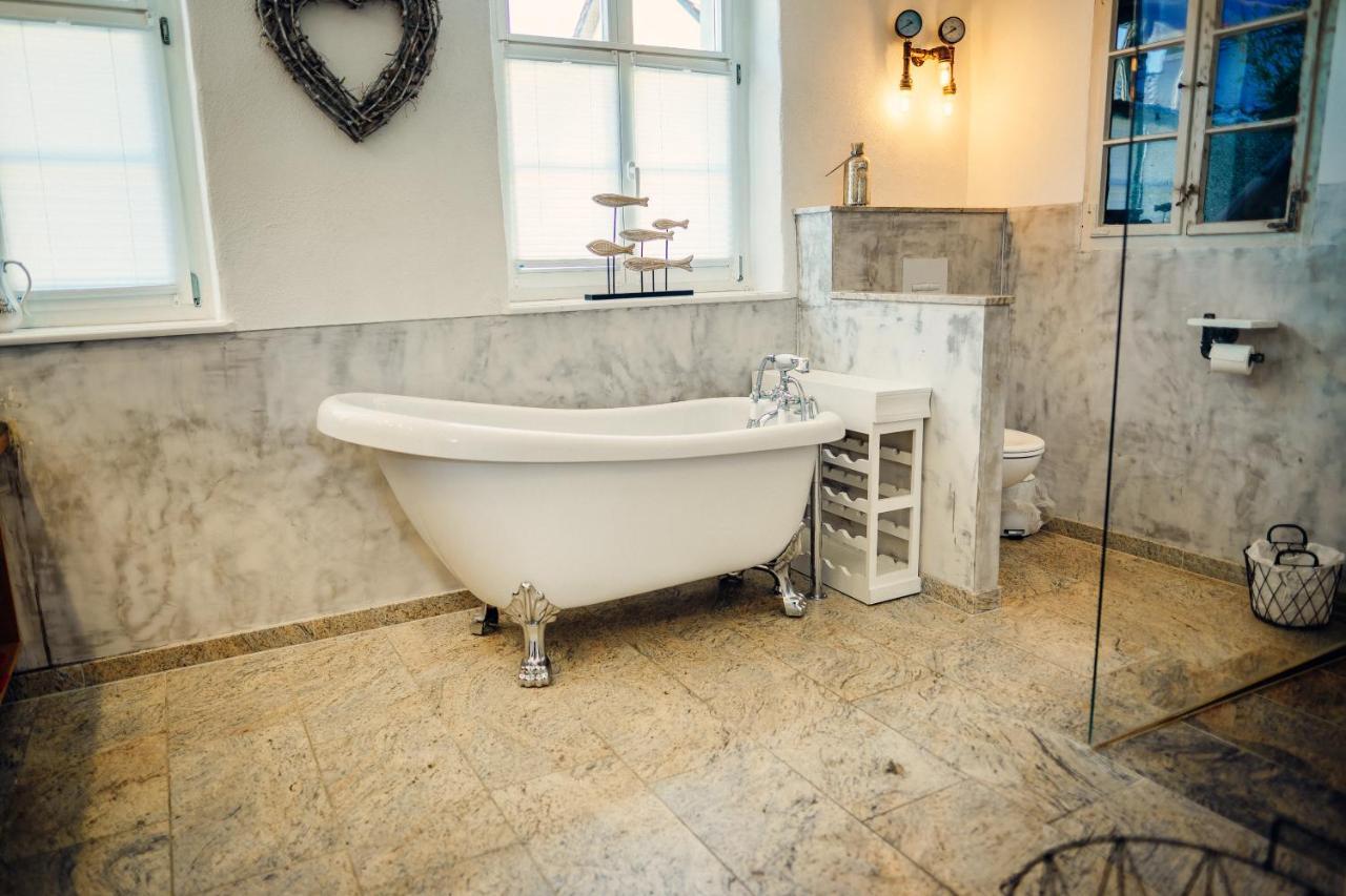 Alte Schmiede Mit Sauna, Pool Und Whirpool Im Aussenbereich Schoenstes Ferienhaus Der Lausitz Elsterheide Buitenkant foto