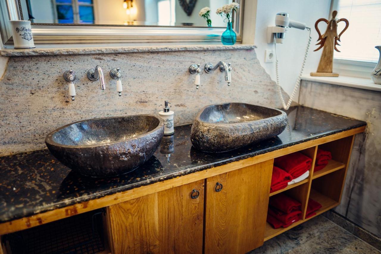 Alte Schmiede Mit Sauna, Pool Und Whirpool Im Aussenbereich Schoenstes Ferienhaus Der Lausitz Elsterheide Buitenkant foto