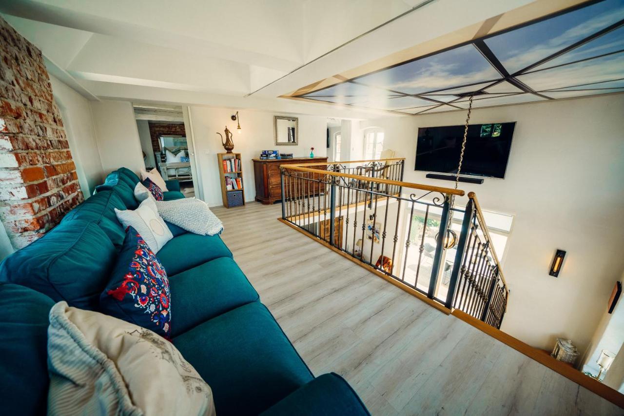 Alte Schmiede Mit Sauna, Pool Und Whirpool Im Aussenbereich Schoenstes Ferienhaus Der Lausitz Elsterheide Buitenkant foto