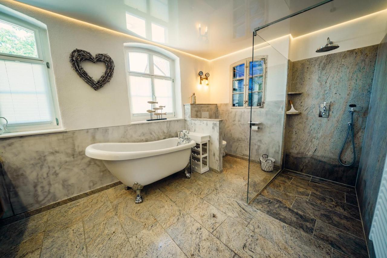 Alte Schmiede Mit Sauna, Pool Und Whirpool Im Aussenbereich Schoenstes Ferienhaus Der Lausitz Elsterheide Buitenkant foto