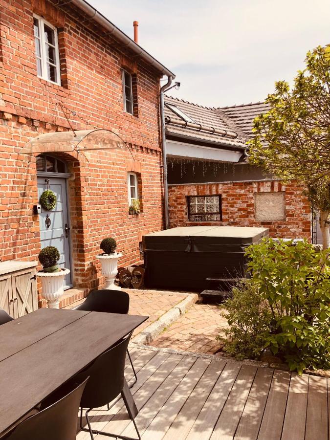 Alte Schmiede Mit Sauna, Pool Und Whirpool Im Aussenbereich Schoenstes Ferienhaus Der Lausitz Elsterheide Buitenkant foto